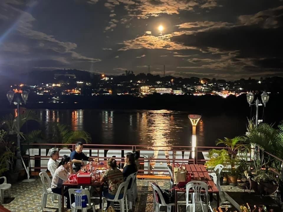 Day Waterfront Hotel Chiang Khong Dış mekan fotoğraf